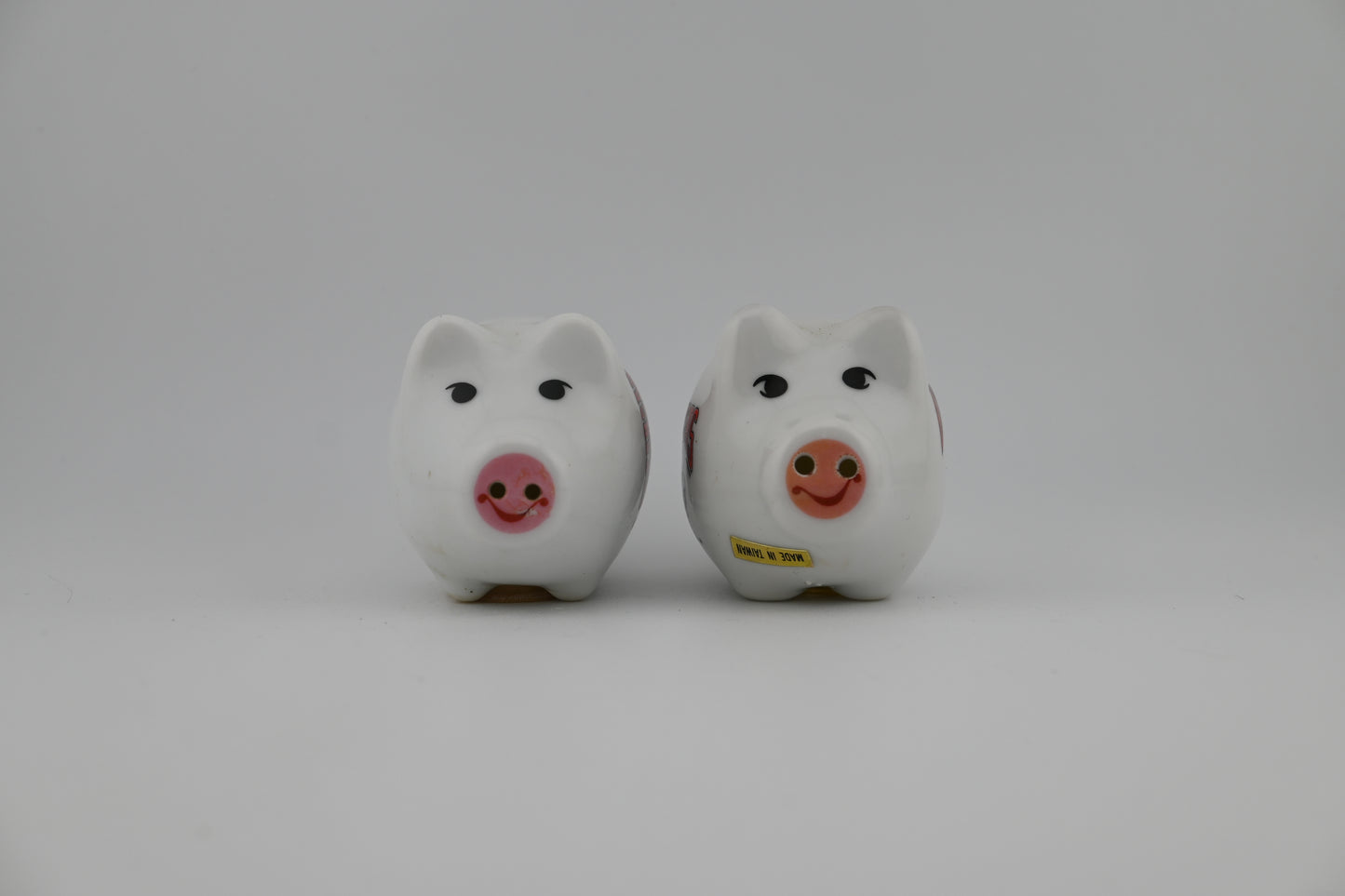 Arkansas Razorbacks Vintage Mini Salt and Pepper Shakers