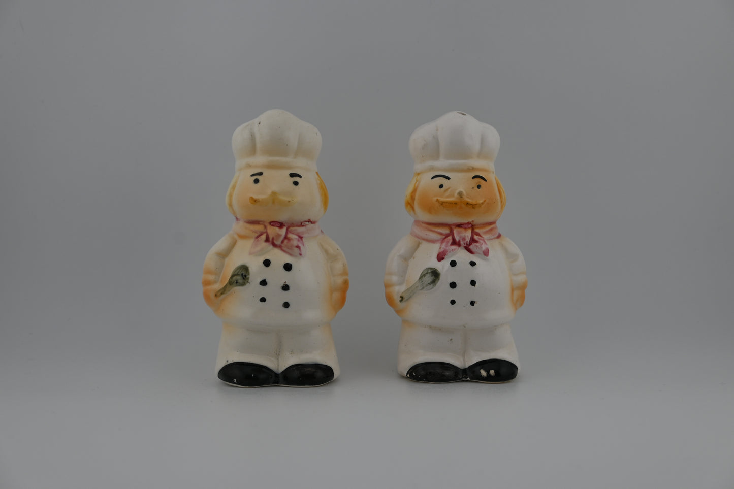 Vintage Chef’s Duo Salt & Pepper Shaker Set - Classic Culinary Charm