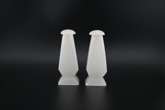 Vintage White Onyx Salt & Pepper Shaker Set - Elegant Stoneware