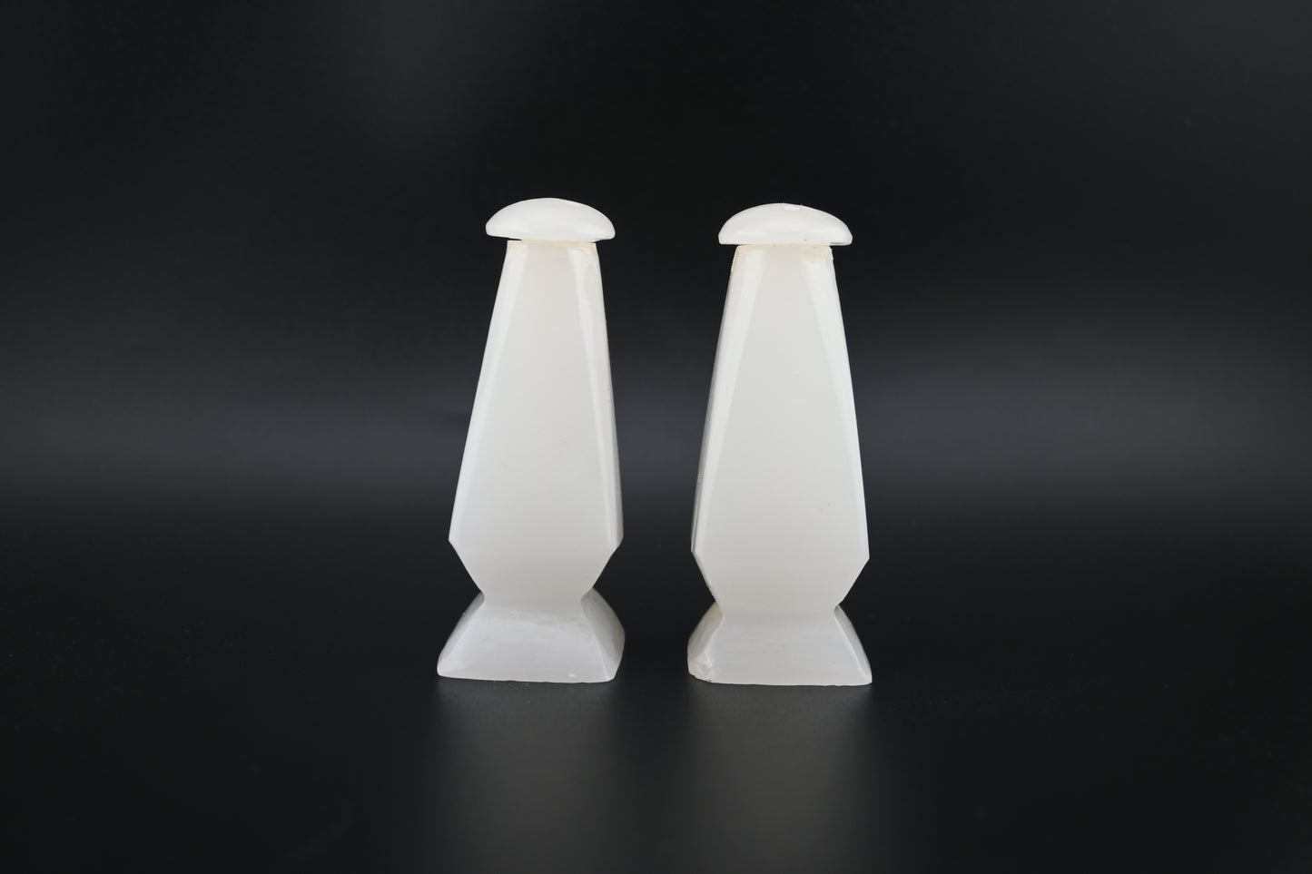 Vintage White Onyx Salt & Pepper Shaker Set - Elegant Stoneware