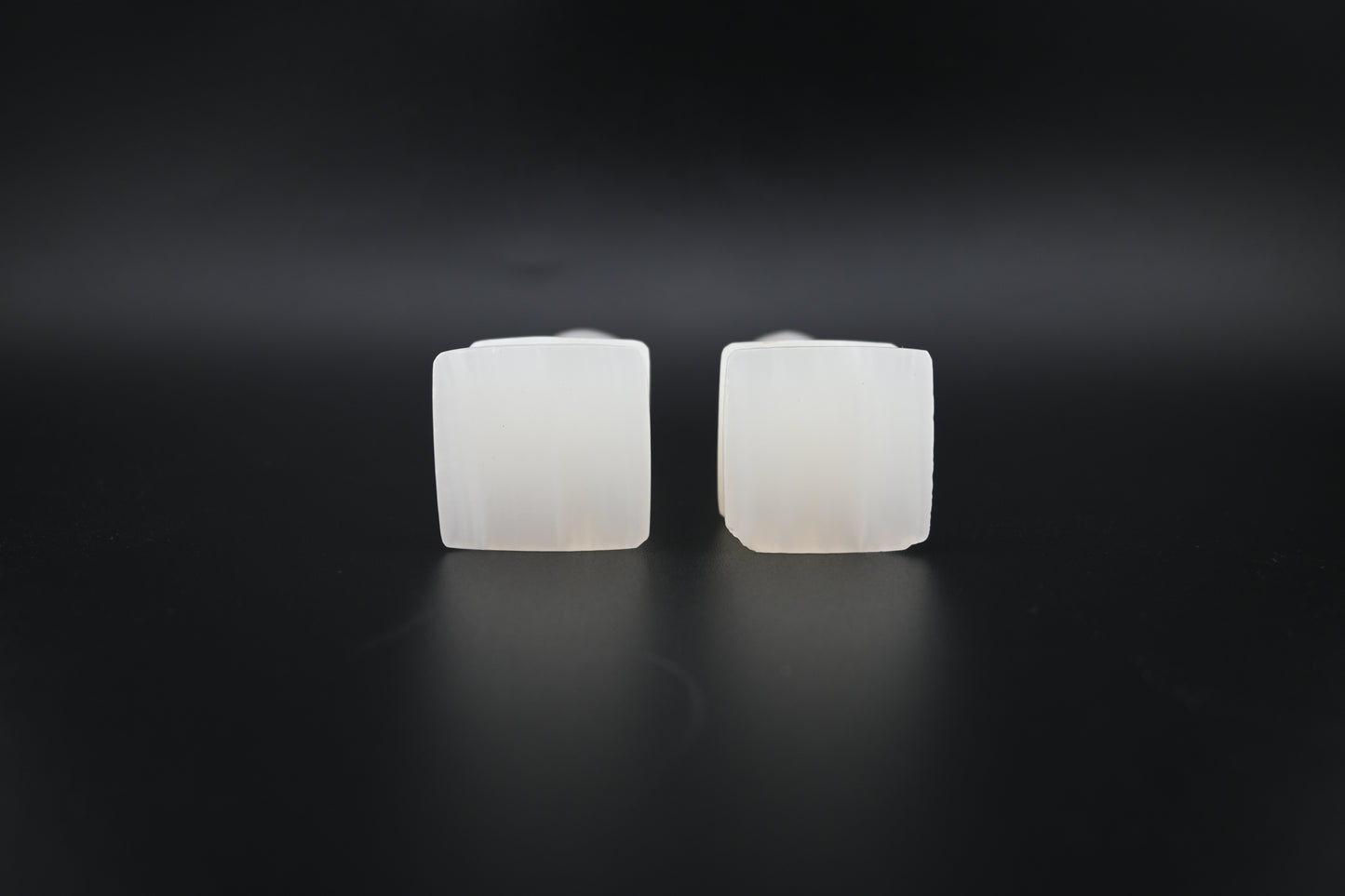 Vintage White Onyx Salt & Pepper Shaker Set - Elegant Stoneware