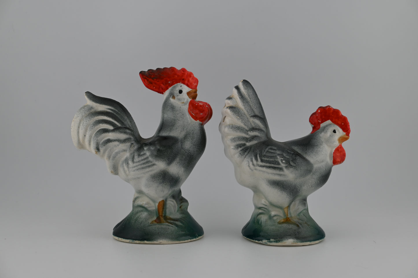 Vintage 1950s Plymouth Rock Roosters Ceramic Salt and Pepper Shakers Set – Made in Japan